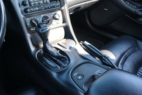 Used 2000 Chevrolet Corvette Convertible image 17