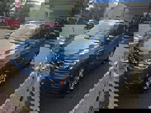 Used 2018 Volkswagen Tiguan S image 1