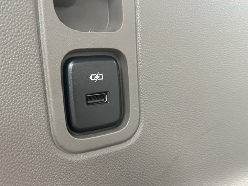 Used 2018 Chevrolet Traverse LT image 17