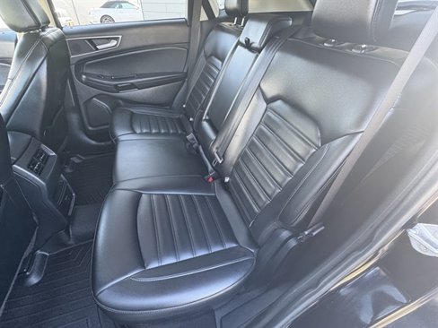 Used 2020 Ford Edge SEL image 32