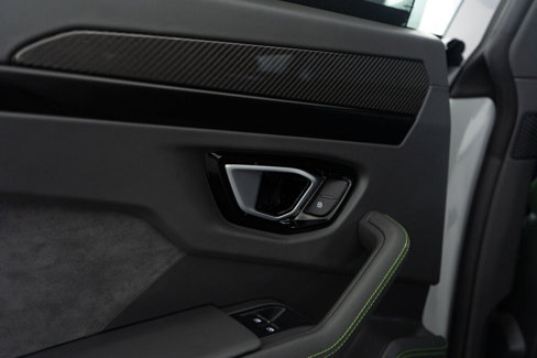 Used 2022 Lamborghini Urus image 26