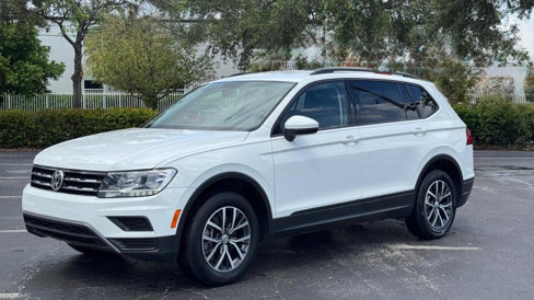 Used 2021 Volkswagen Tiguan S image 2