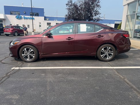 Used 2021 Nissan Sentra SV image 2