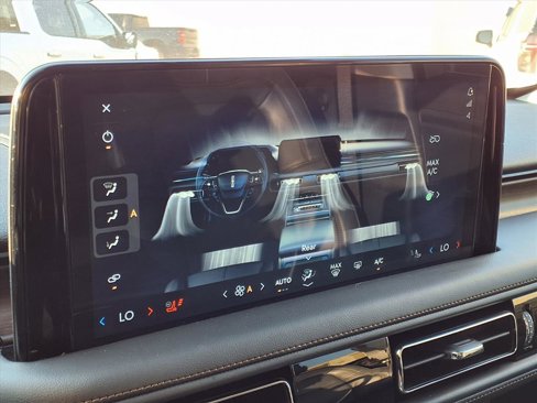 Used 2025 Lincoln Aviator Reserve w/ Jet Appearance Package image 6