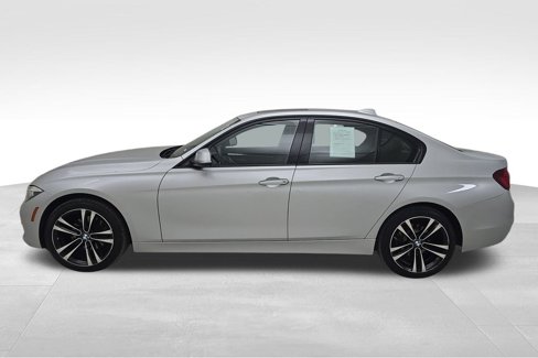 Used 2018 BMW 330i xDrive Sedan w/ Convenience Package image 6