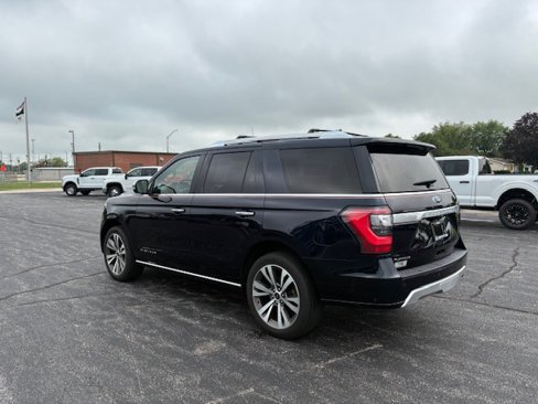 Used 2021 Ford Expedition Platinum image 3