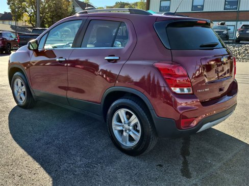 Used 2018 Chevrolet Trax LT w/ LT Convenience Package image 13