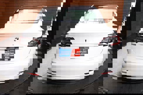 Used 2023 Tesla Model 3 Standard Range image 2