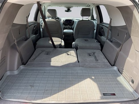Used 2020 Chevrolet Traverse LT w/ LT Premium Package image 13