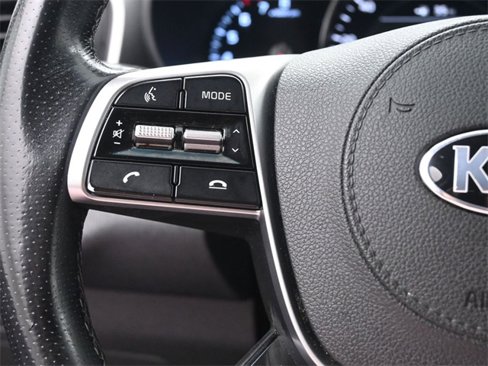 Used 2019 Kia Sorento SX image 2