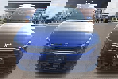 New 2025 Kia K4 LXS image 8