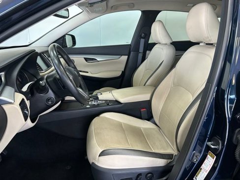 Used 2019 INFINITI QX50 Essential w/ Premium Heat Package image 17