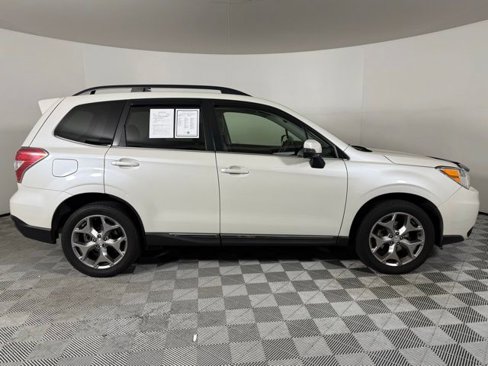 Used 2015 Subaru Forester 2.5i Touring w/ Eyesight & Navigation System image 9