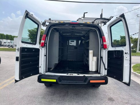 Used 2018 Chevrolet Express 2500 w/ Driver Convenience Package image 12
