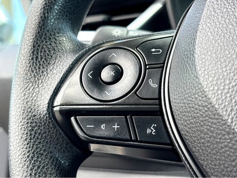 Used 2022 Toyota Corolla LE image 13