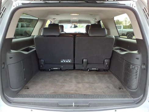 Used 2013 Chevrolet Suburban LT image 13