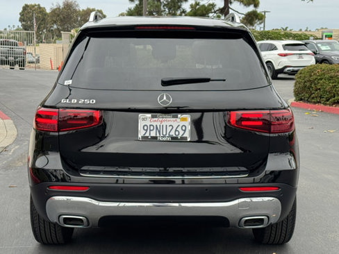 Certified 2025 Mercedes-Benz GLB 250 image 11