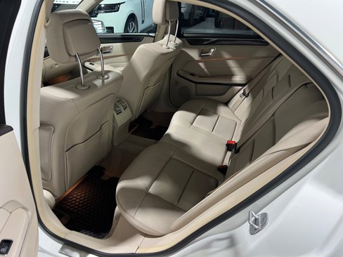 Used 2015 Mercedes-Benz E 350 Sedan image 37