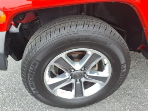 Used 2017 Jeep Wrangler Unlimited Sahara image 14