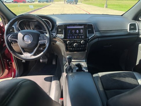 Used 2019 Jeep Grand Cherokee Altitude image 25