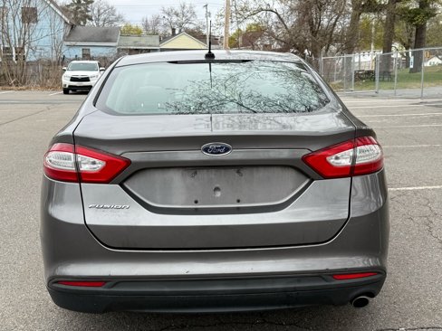 Used 2013 Ford Fusion S image 8