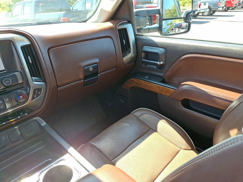 Used 2016 Chevrolet Silverado 2500 High Country w/ High Country Premium Package image 17