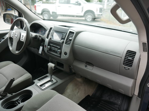 Used 2018 Nissan Frontier SV image 25
