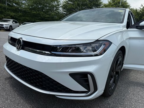 New 2025 Volkswagen Jetta SE image 26