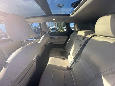Used 2019 INFINITI QX50 Essential image 20