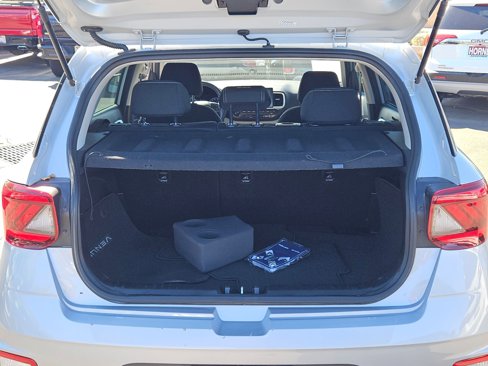 Used 2022 Hyundai Venue SEL image 7