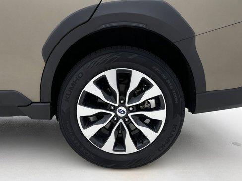 Used 2024 Subaru Outback Touring image 31