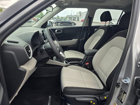 New 2025 Hyundai Venue SEL image 19