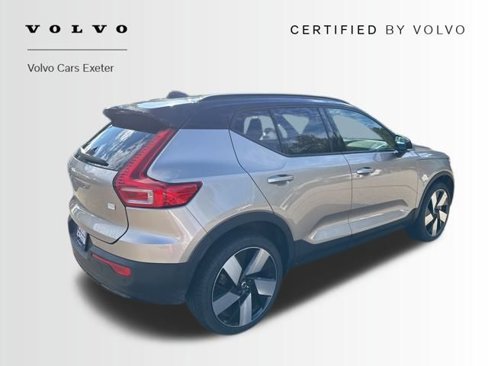 Certified 2023 Volvo XC40 Recharge Ultimate image 8