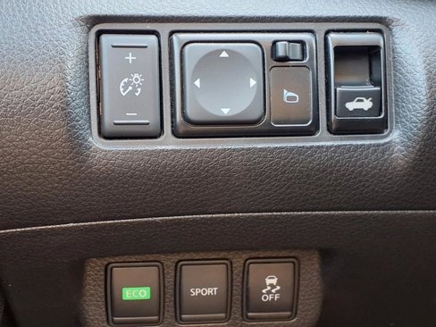 Used 2016 Nissan Sentra S image 11