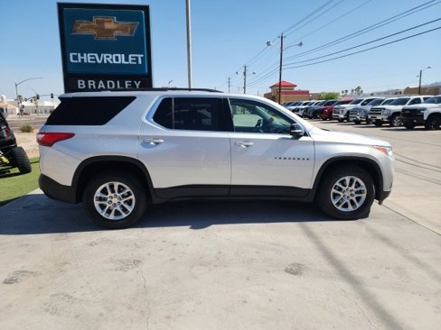 Used 2020 Chevrolet Traverse LT image 3