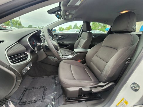Used 2018 Chevrolet Malibu LS image 16