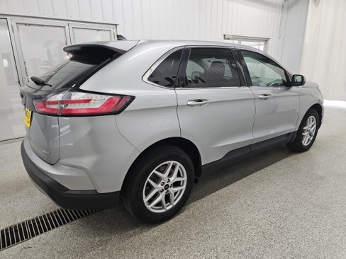 Used 2023 Ford Edge SEL image 6