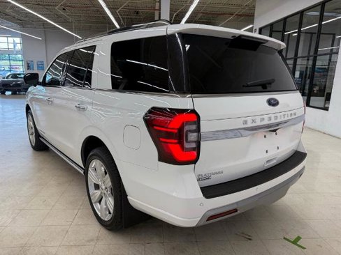 Certified 2023 Ford Expedition Platinum image 4