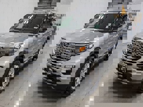Certified 2022 Ford Explorer Limited w/ Equipment Group 301A image 5