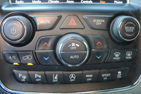 Used 2018 Jeep Grand Cherokee Overland image 40