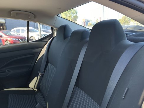 Used 2021 Nissan Versa S image 29