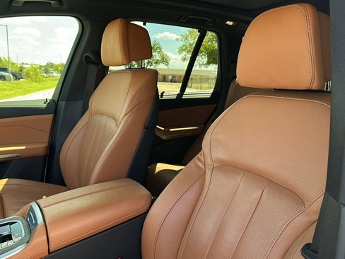 Certified 2022 BMW X5 sDrive40i w/ Luxury Seating Package image 14