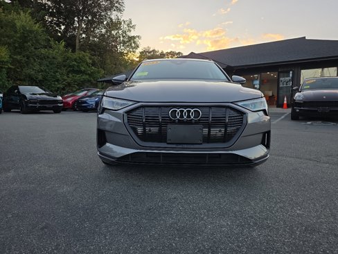 Used 2021 Audi e-tron Premium w/ Convenience Plus Package image 16
