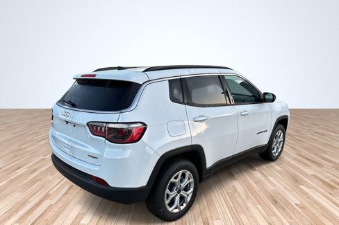 New 2025 Jeep Compass Latitude image 6