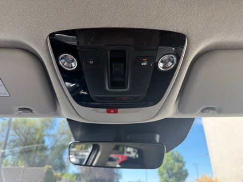 Used 2023 Kia Niro SX Touring image 17