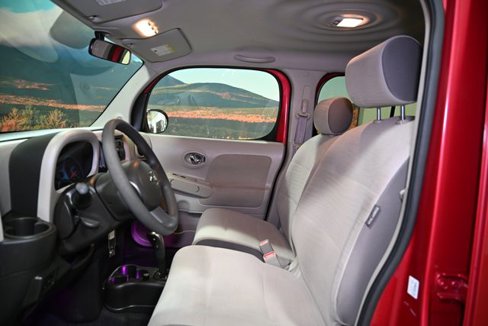 Used 2009 Nissan Cube 1.8 S w/ Interior Illumination Pkg image 16