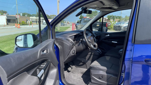 Used 2017 Ford Transit Connect XLT image 13