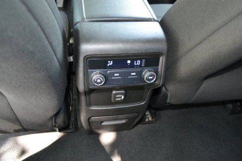 Used 2019 GMC Acadia SLE image 31