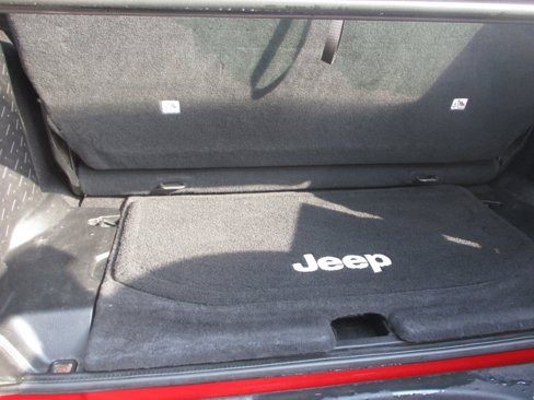 Used 2015 Jeep Wrangler Sport image 23