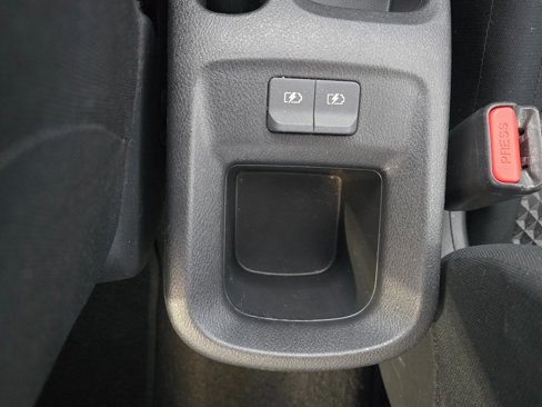 Used 2023 Nissan Versa S image 21